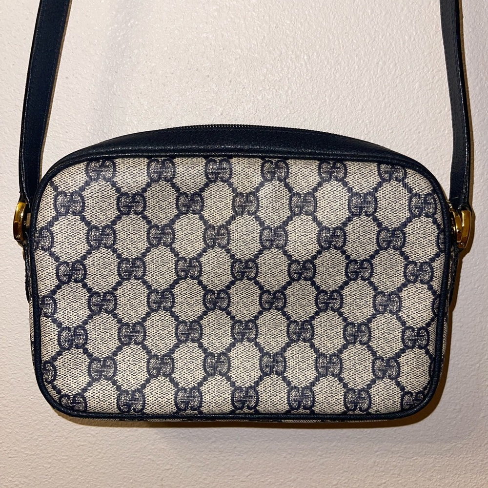 Vintage Gucci Crossbody Camera Bag - Picture 3 of 17